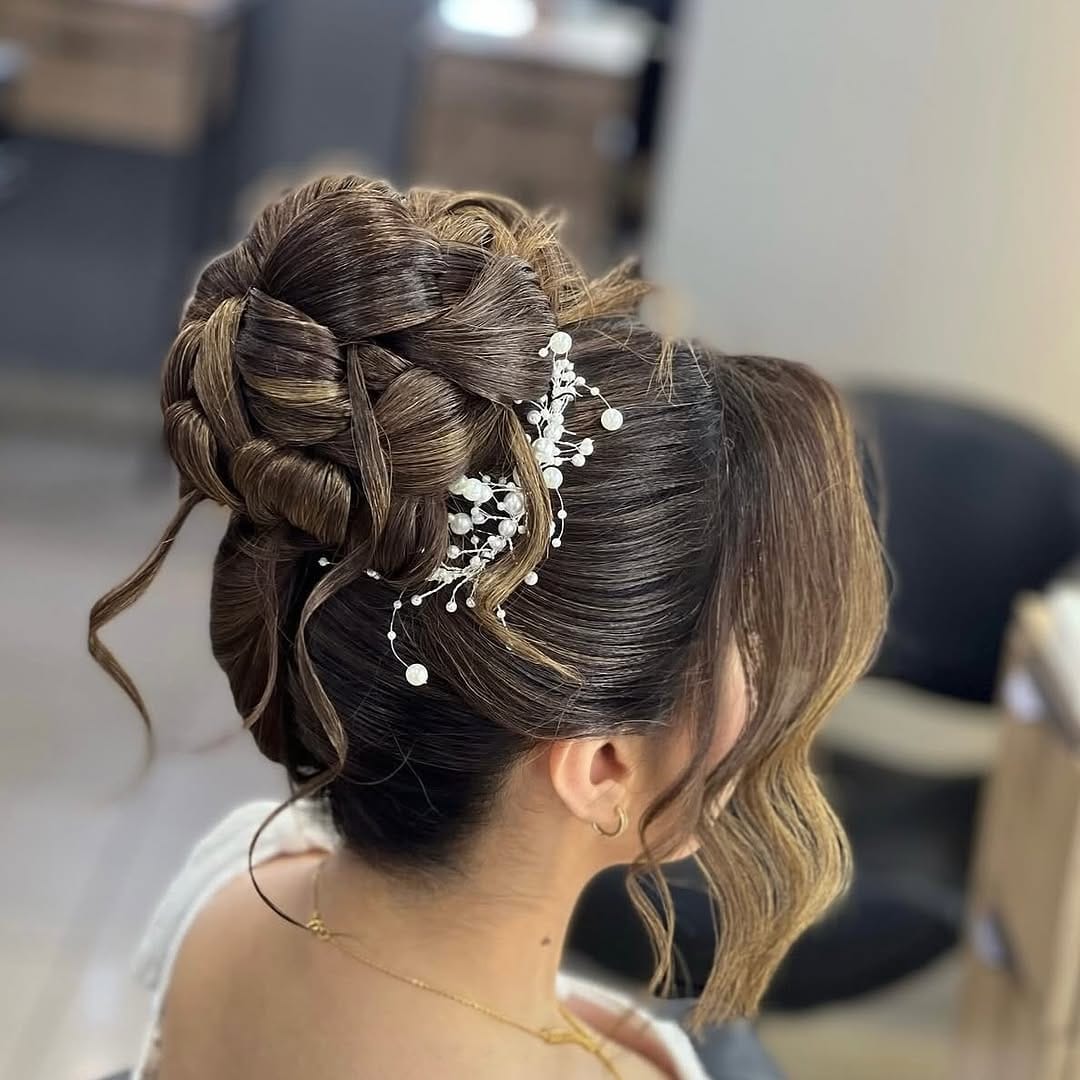 Post 10 by BRIDAL/PARTY MAKEUP, HAIR, LASH EXTENSIONS, FACIALS on Instagram (image)
