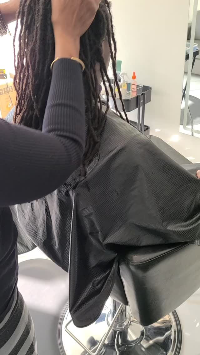 Post 3 by Toronto Locs & Natural Hair Salon🇨🇦🇯🇲 on Instagram (video)