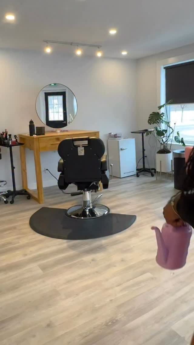 Post 4 by The.Locs.Creator.Inc on Instagram (video)