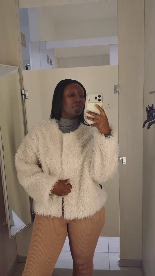 Post 4 by Mercedes Obeng on Instagram (video)