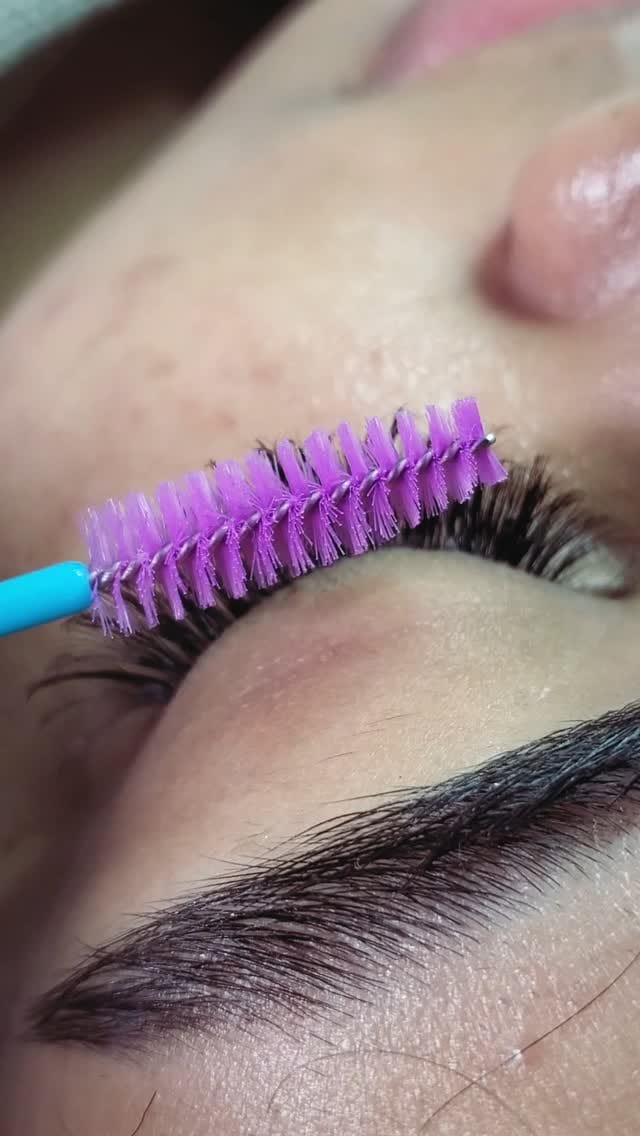 Post 6 by Blink and Glow | Brampton Lash Extensions and Lash Lifts on Instagram (video)
