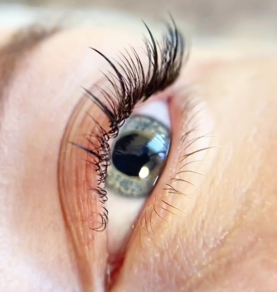 Post 3 by Blink and Glow | Brampton Lash Extensions and Lash Lifts on Instagram (image)