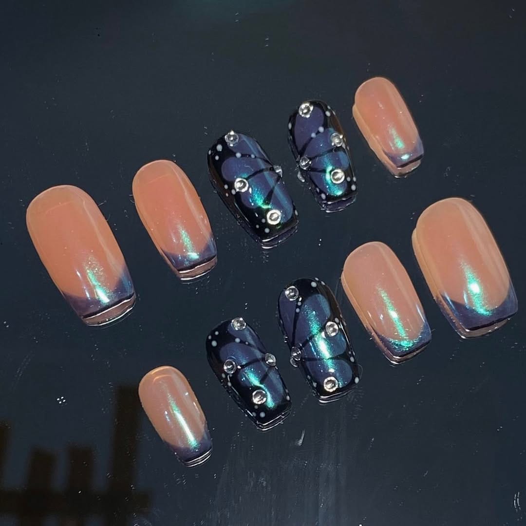Post 10 by PRESS-ON NAILS✨ on Instagram (image)