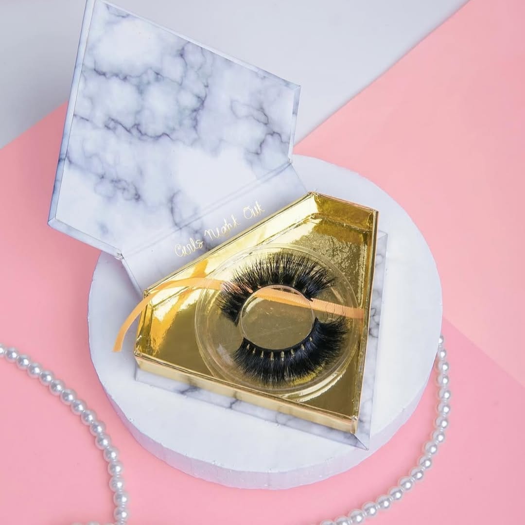 Post 7 by Lash Château on Instagram (image)