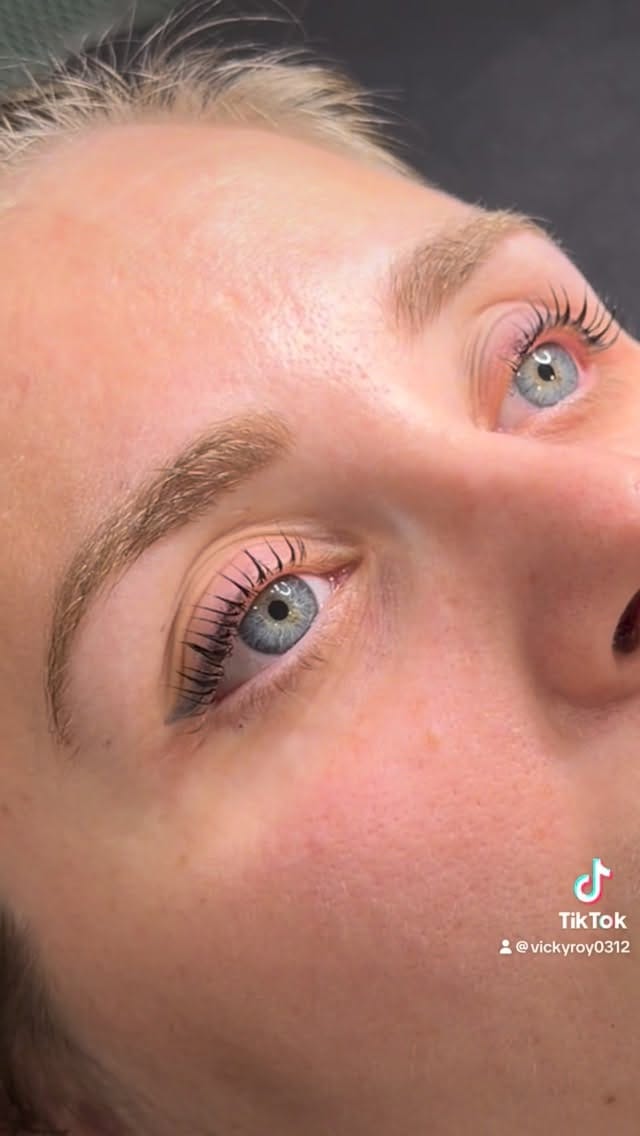 Post 7 by Clinique Skins | Depuis 2007 on Instagram (video)