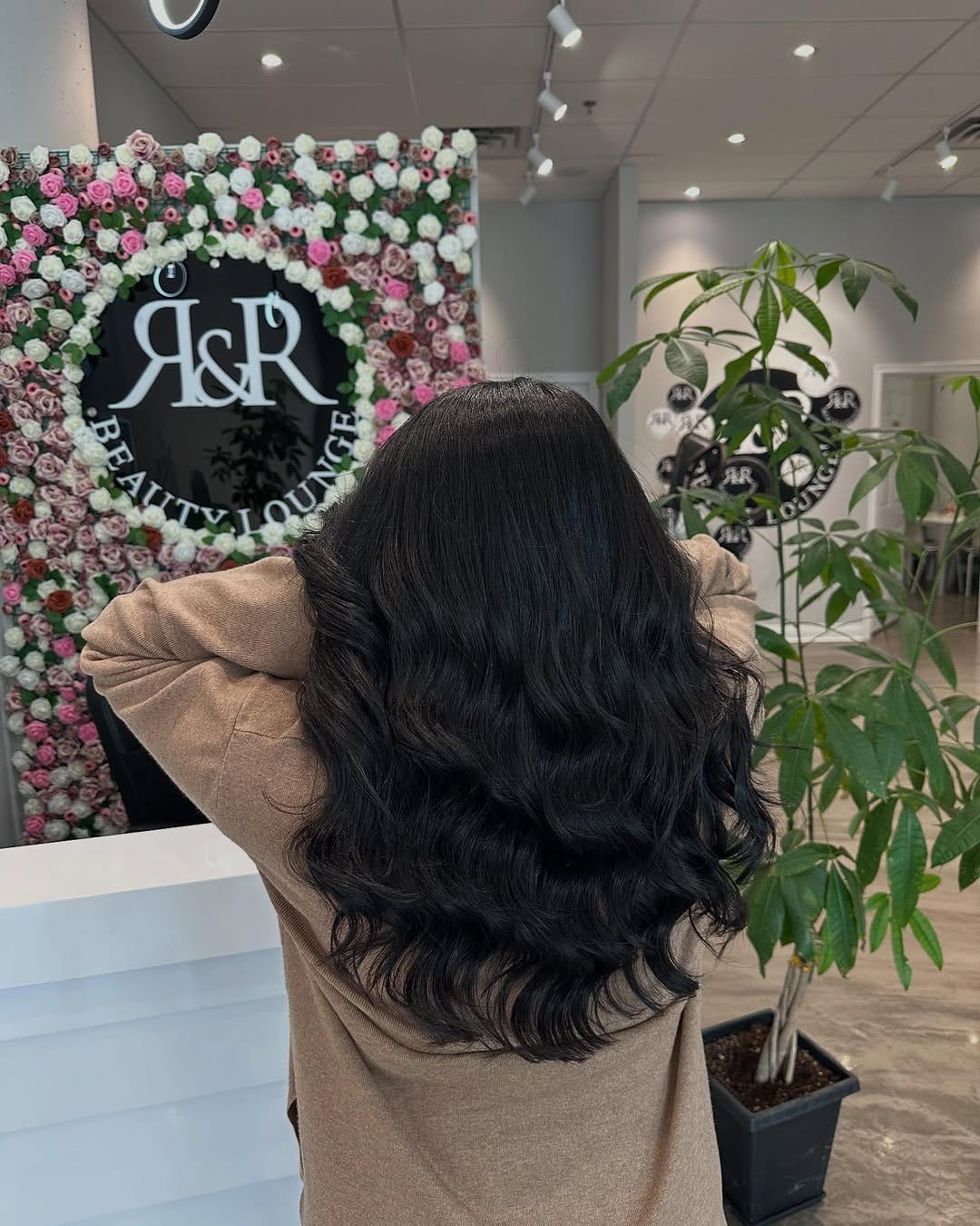 Post 5 by R&R Lounge on Instagram (carousel)