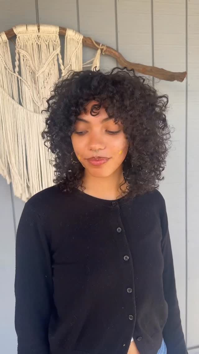 Post 6 by Be Kekoa 🌺 The Curl Healers®️ on Instagram (video)