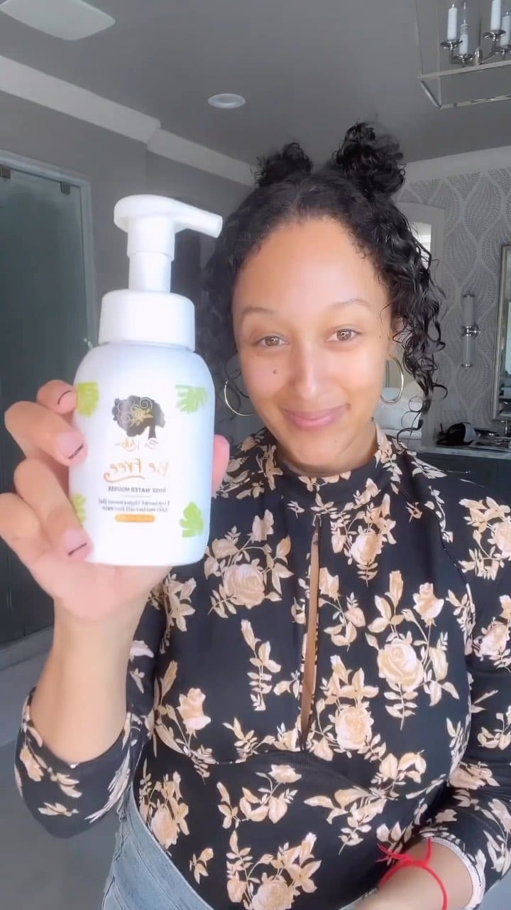 Post 10 by Be Kekoa 🌺 The Curl Healers®️ on Instagram (video)