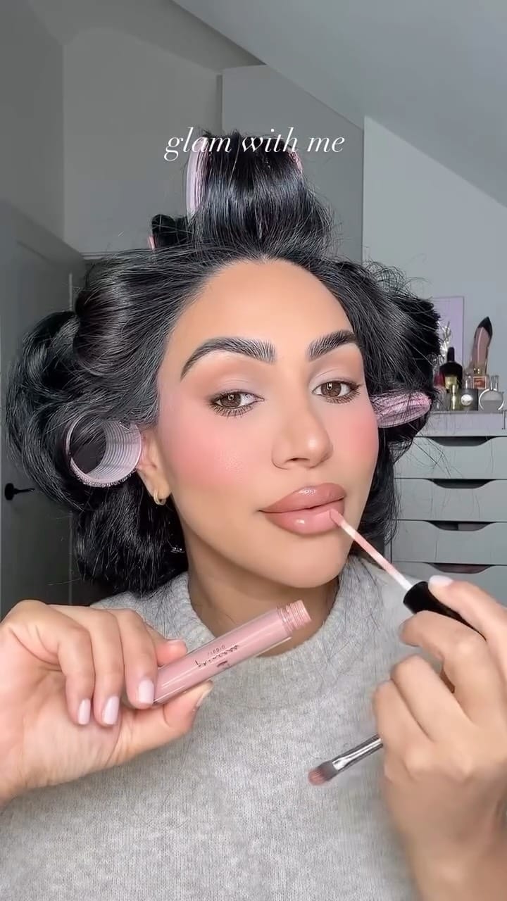 Post 3 by Sukhi👸🏻 Vancouver Hair & Makeup Artist on Instagram (video)
