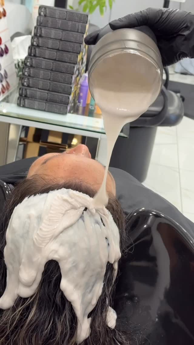 Post 6 by Sofia on Instagram (video)