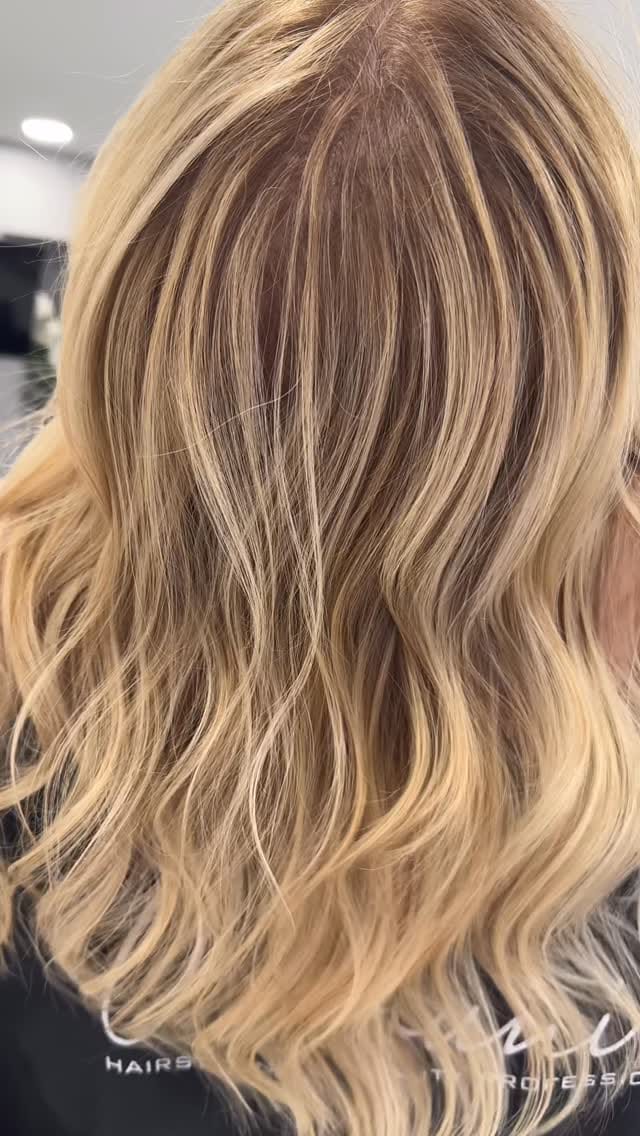 Post 7 by Sofia on Instagram (video)