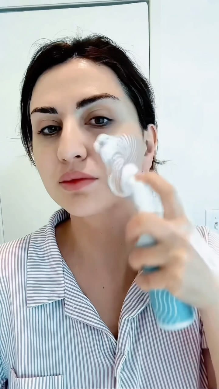 Post 7 by Pure Aroma on Instagram (video)