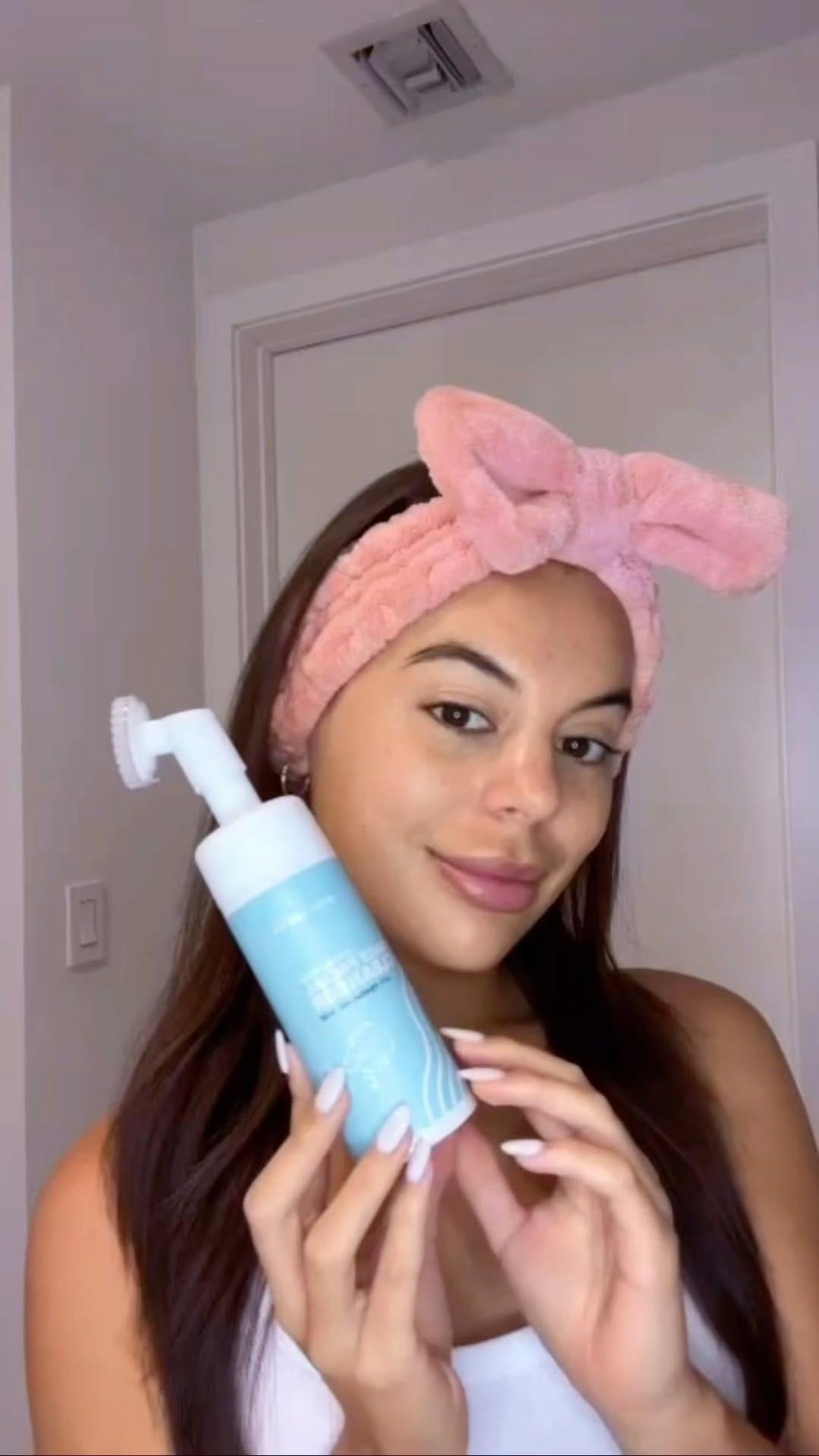 Post 8 by Pure Aroma on Instagram (video)