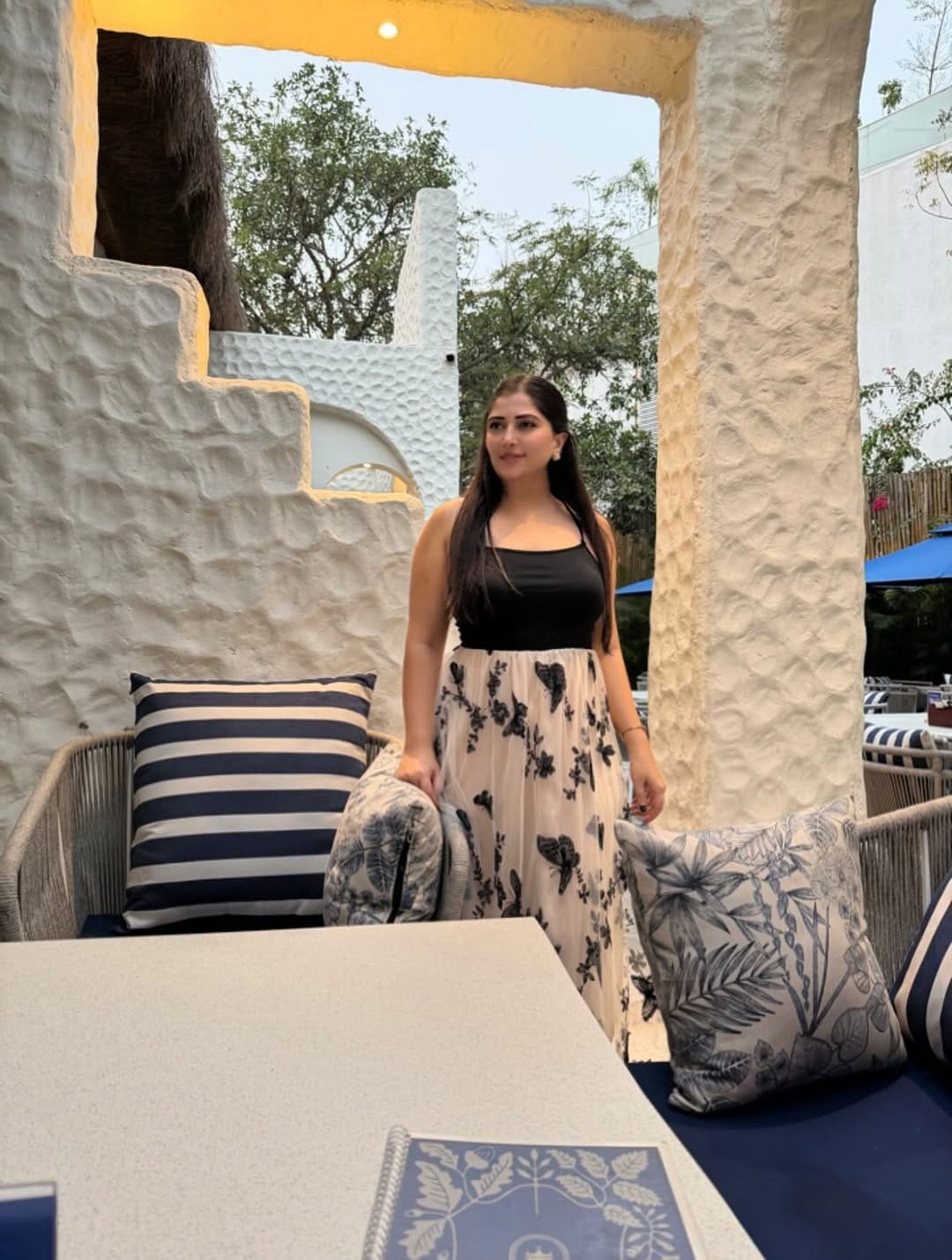 Post 8 by J U L I E on Instagram (carousel)