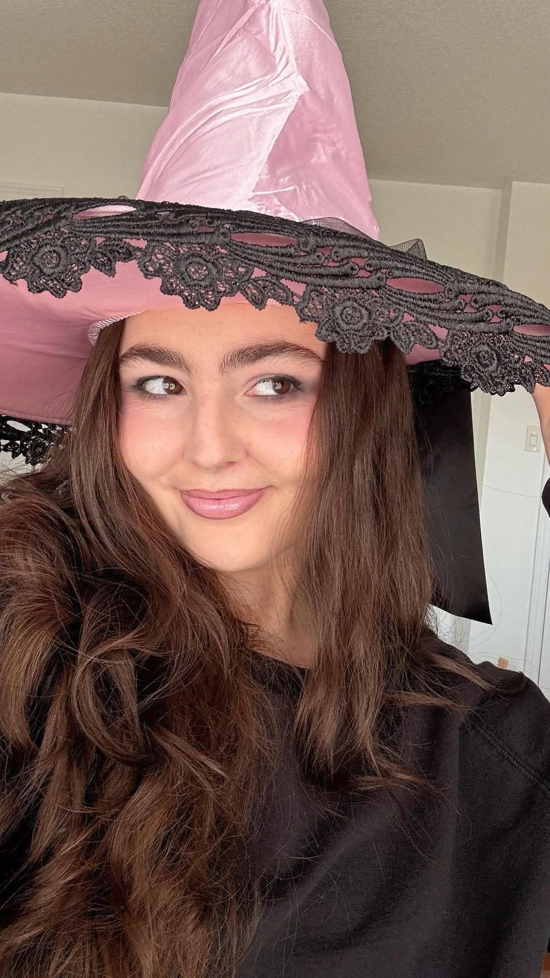 Post 8 by Alana Hewitt on Instagram (video)