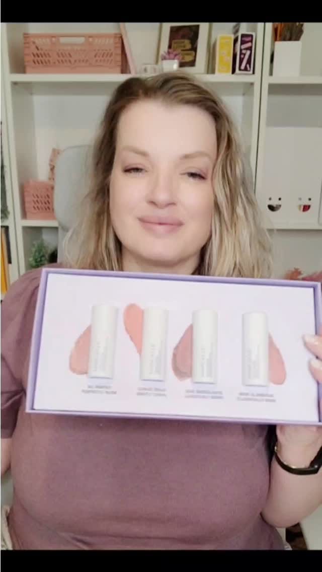 Post 7 by Diane Nicole on Instagram (video)