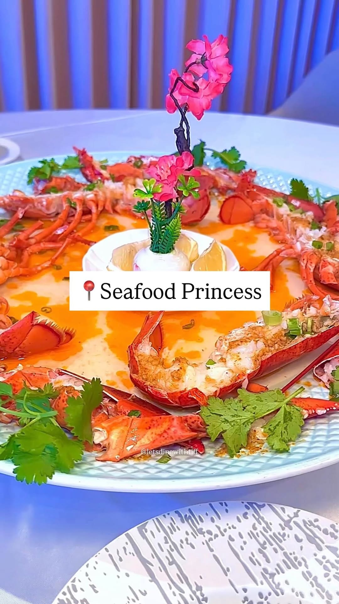 Post 9 by Tiffany | Toronto Foodie 🇨🇦🇫🇷🇭🇰🇰🇷 on Instagram (video)