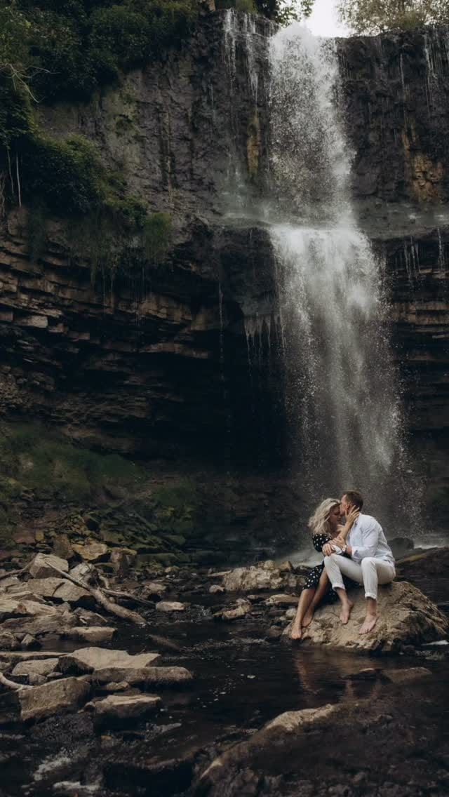 Post 8 by Photographer Toronto | Family, Couples, Solo on Instagram (video)