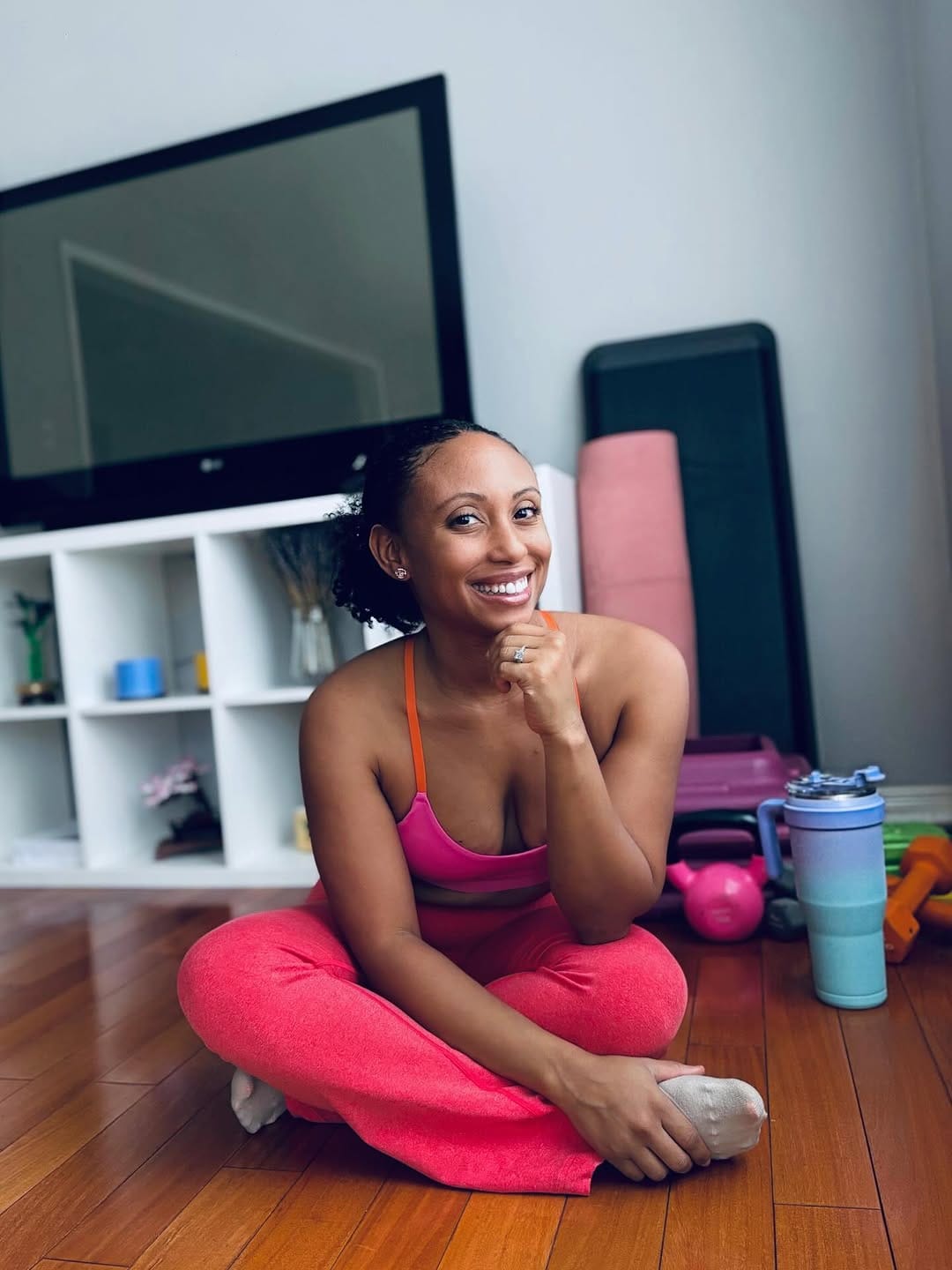 Post 4 by Alaina Henry on Instagram (image)