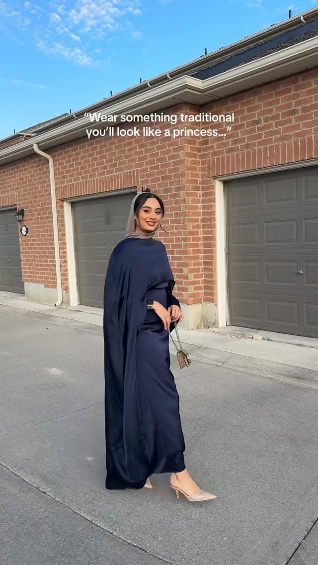 Post 5 by A M M A A R A H . M on Instagram (video)