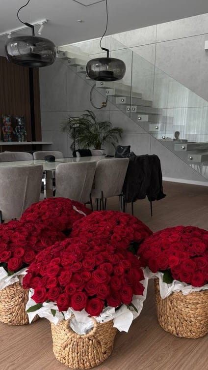 Post 7 by Toni Olaoye on Instagram (video)