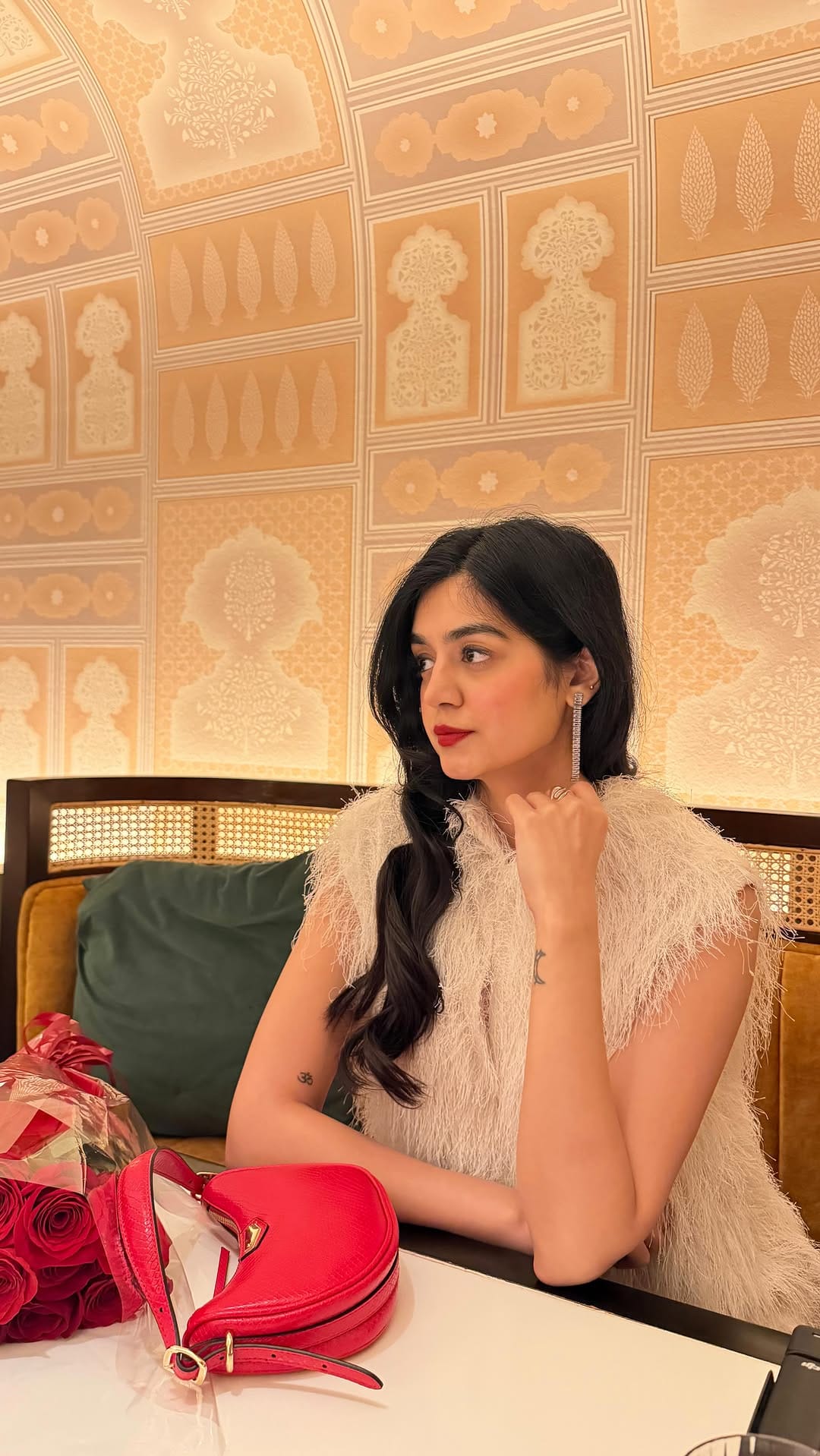 Post 4 by Ridhie Mehta on Instagram (video)