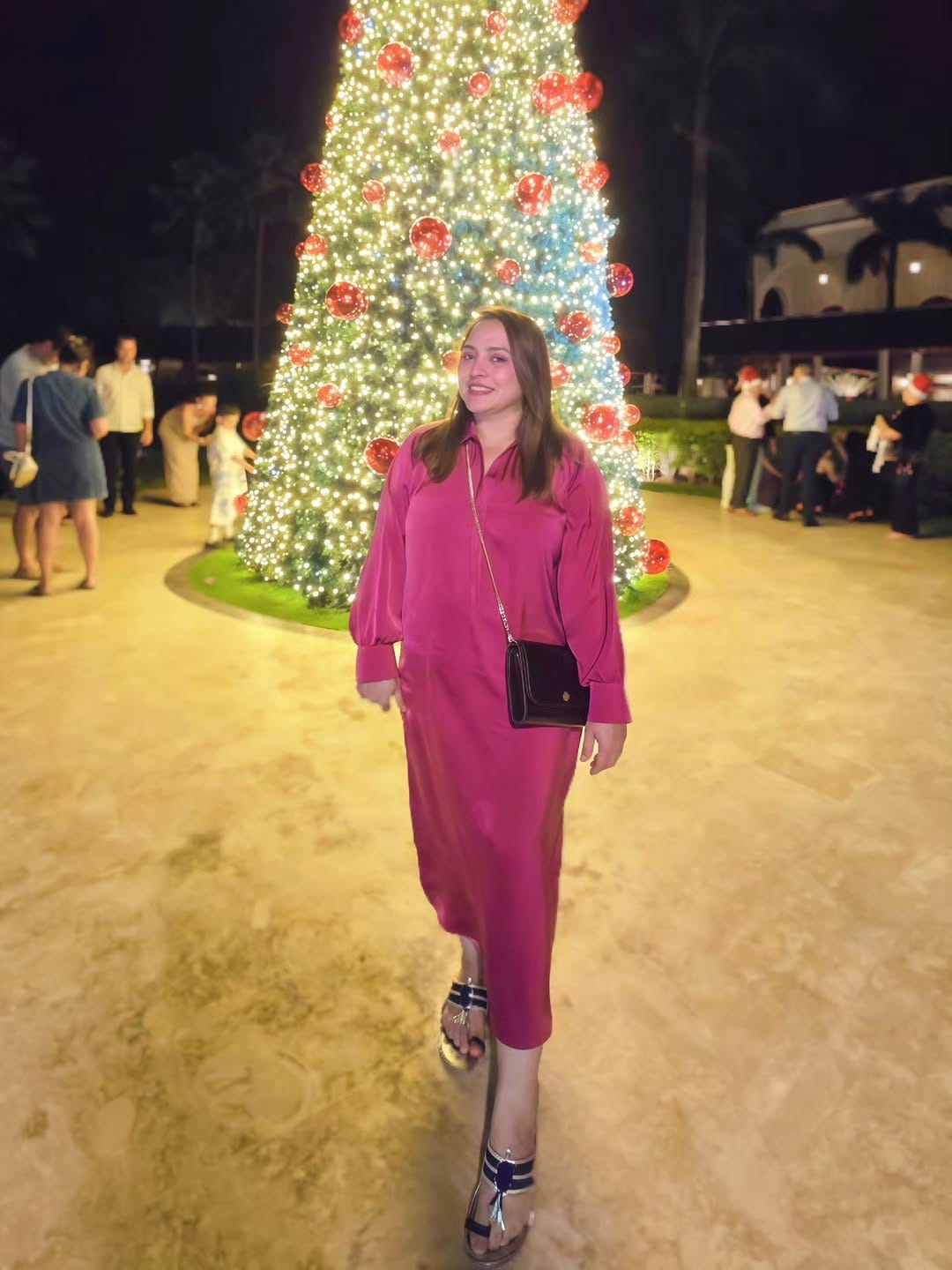 Post 6 by N A Z I A . F A T I M A on Instagram (carousel)