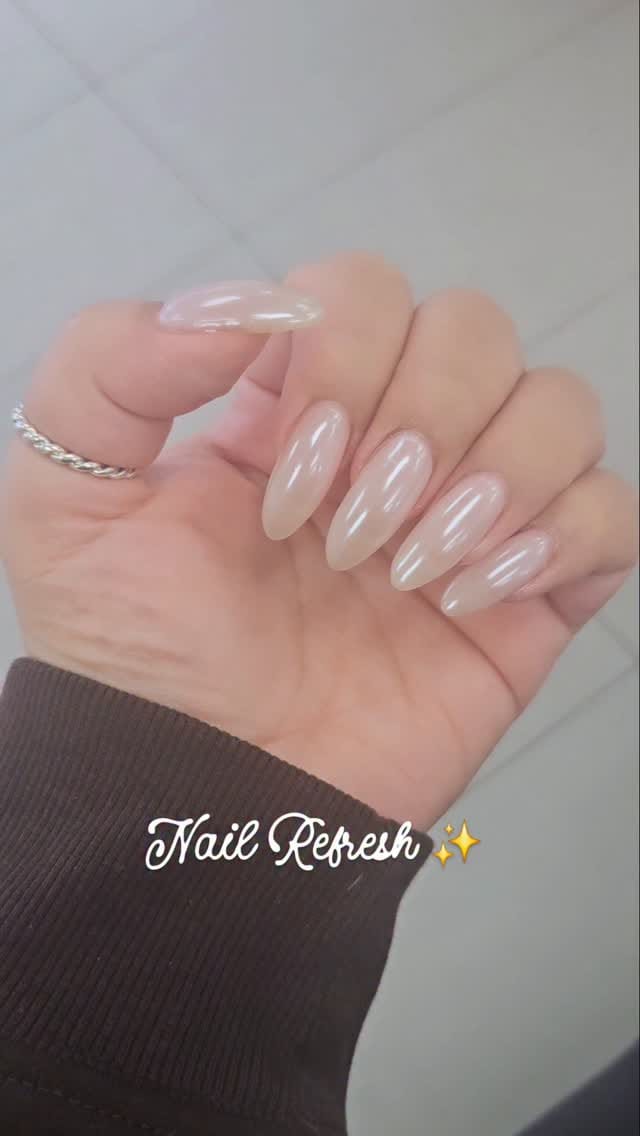 Post 4 by MAYARI  🎀 on Instagram (video)