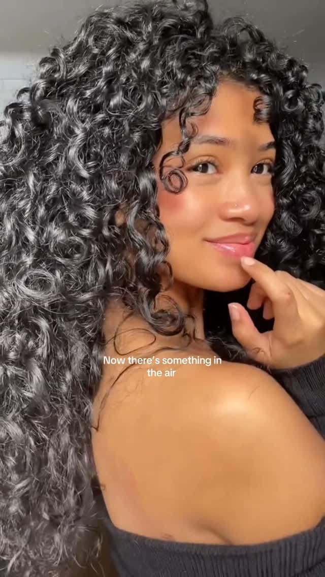 Post 2 by Gwen | Curl & Beauty on Instagram (video)