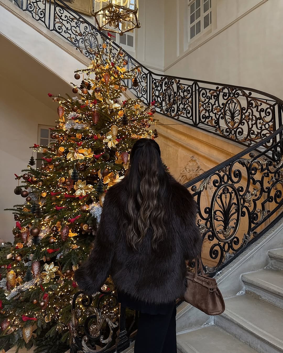 Post 4 by Danya | Style & Fashion Inspo on Instagram (carousel)