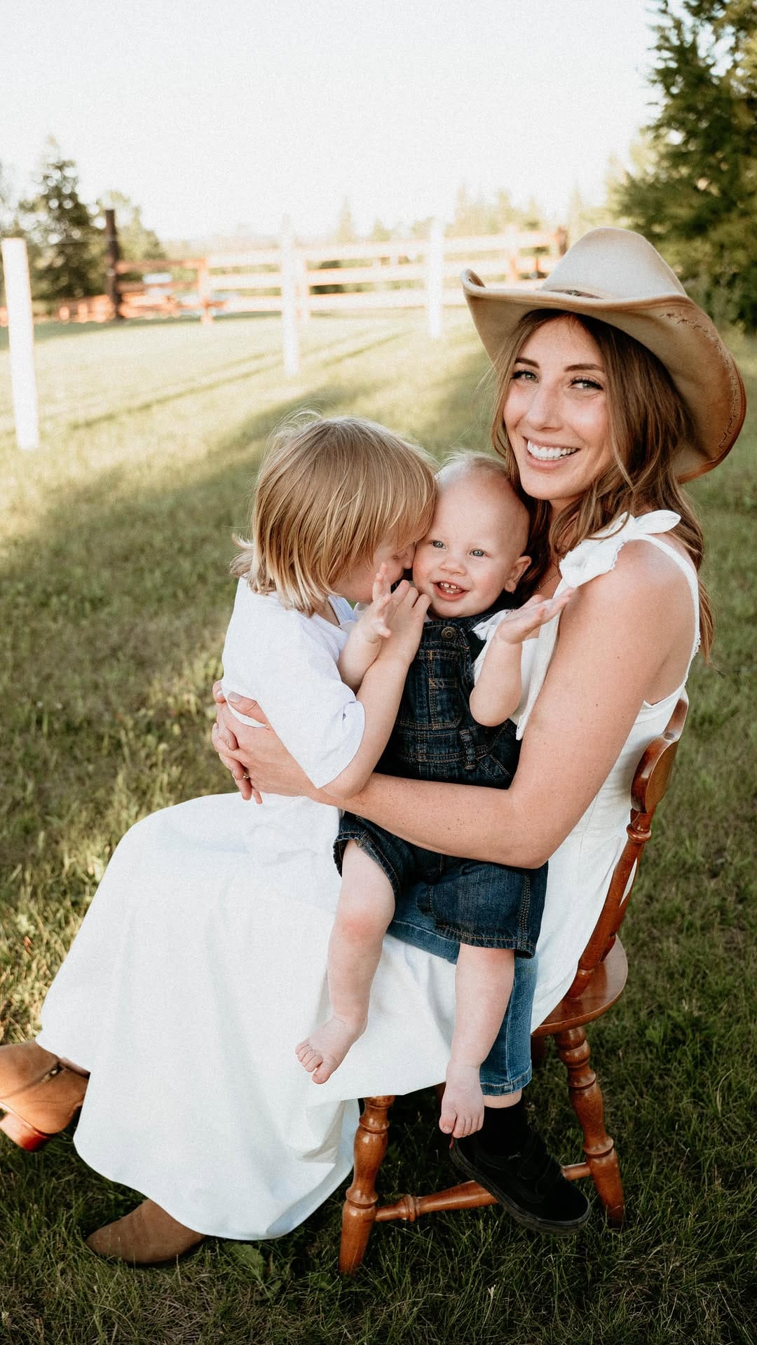Post 10 by Stills by Sam | Calgary Family Photographer on Instagram (video)