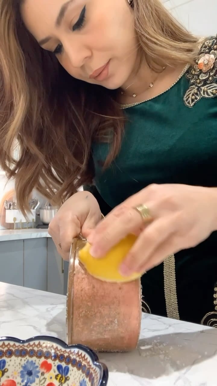 Post 7 by قعيّدة مع Molka on Instagram (video)