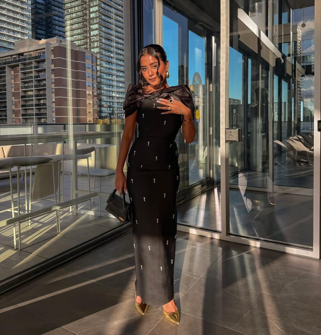 Post 10 by Ambika Goel | Fashion & Beauty on Instagram (carousel)