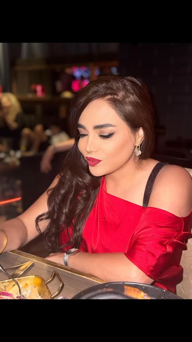 Post 3 by Maryam Karimi on Instagram (video)