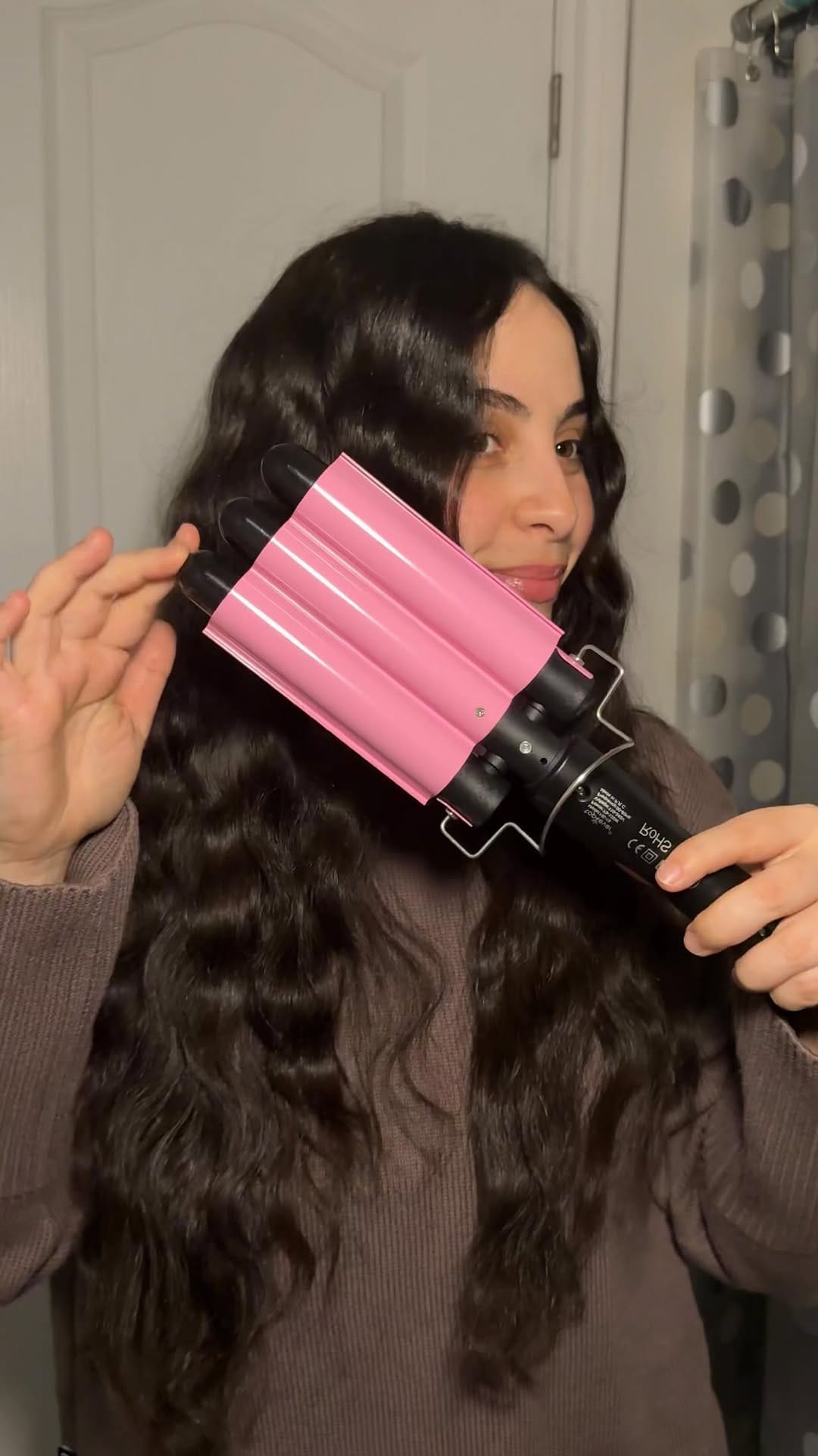 Post 9 by Annelia on Instagram (video)