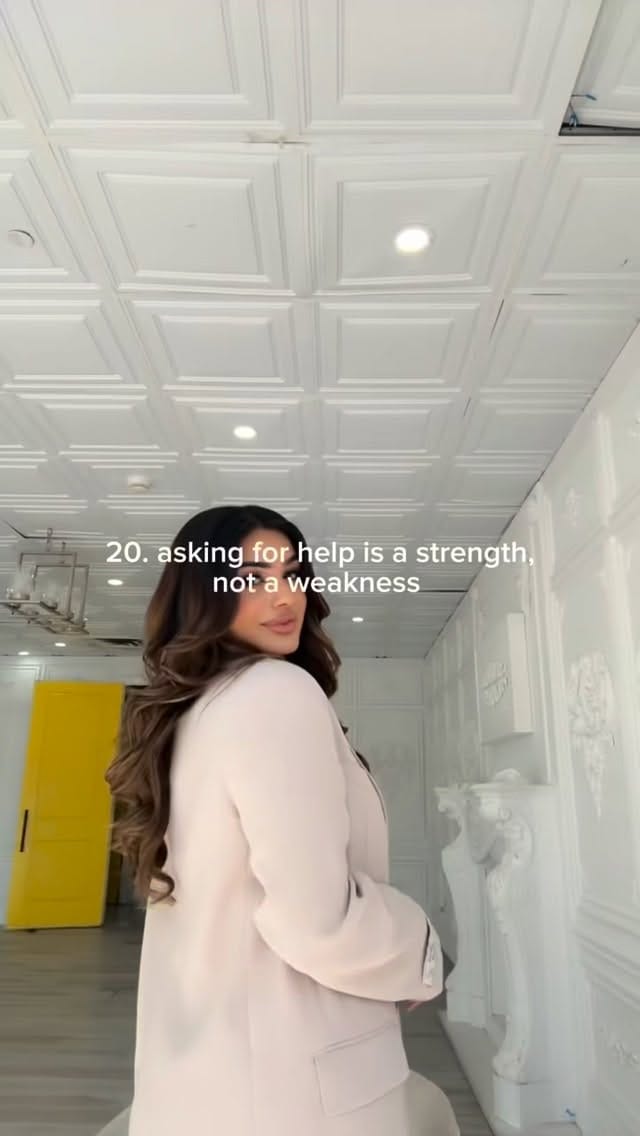 Post 5 by Gurleen Narula on Instagram (video)