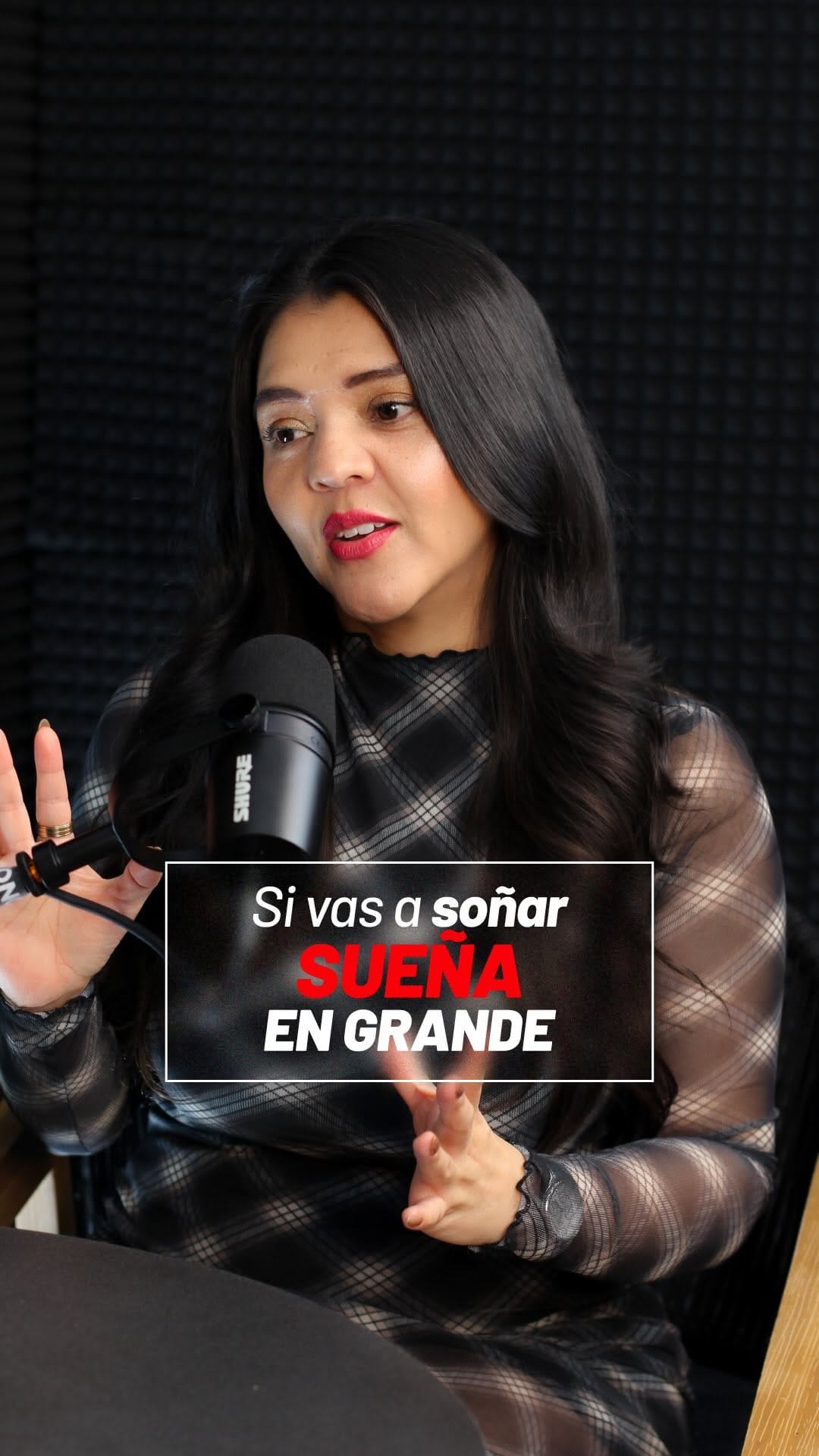 Post 2 by Mónica Salazar on Instagram (video)