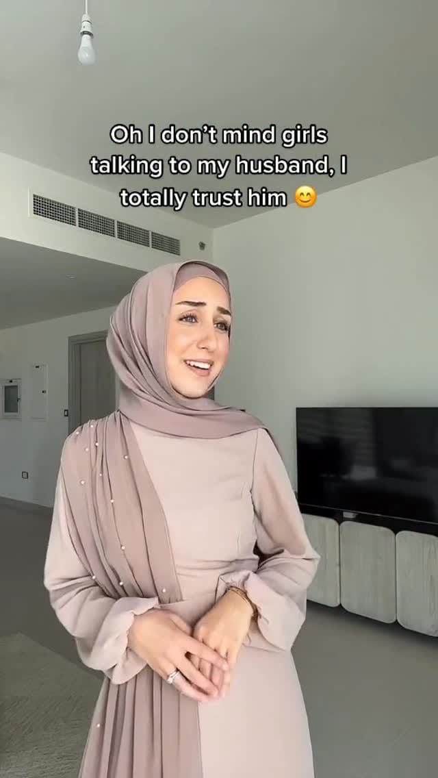 Post 10 by JASMINE FARES on Instagram (video)
