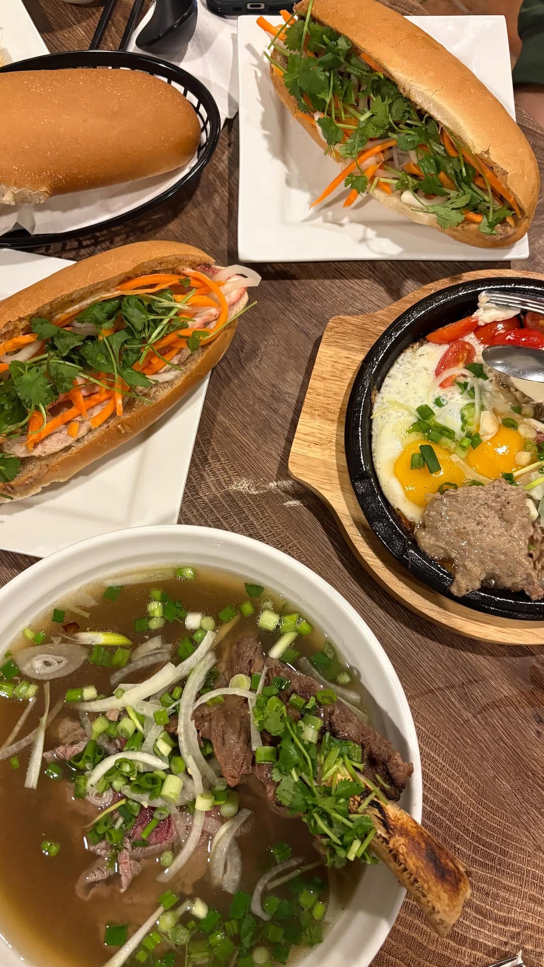 Post 4 by Lisa 🇨🇦 Ottawa Local Eats on Instagram (video)