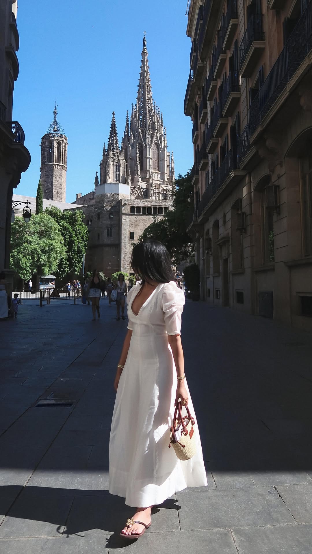 Post 4 by Sabrina Mahanaz on Instagram (video)