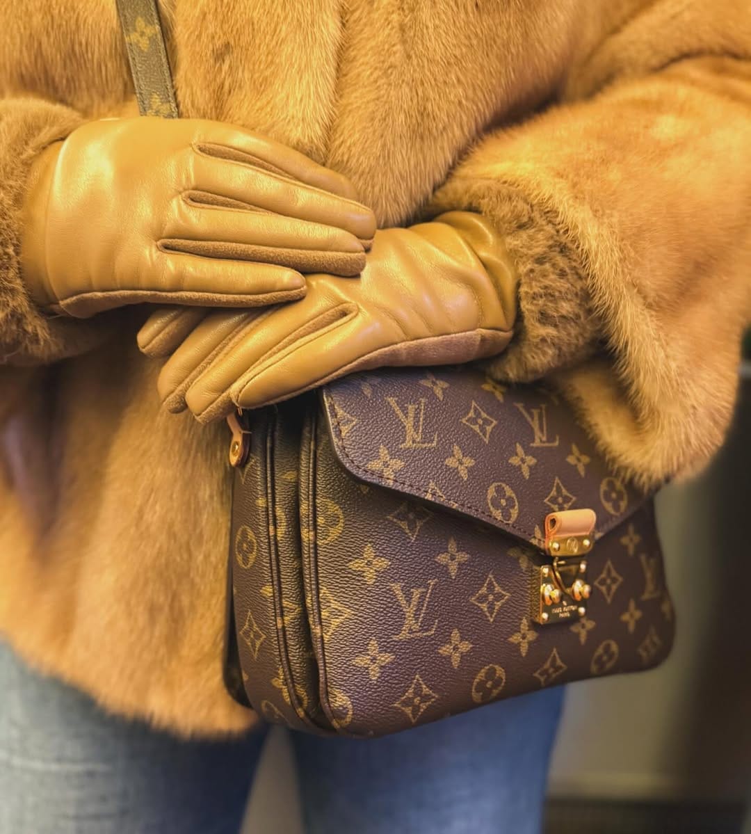Post 9 by Poshbag Boutique on Instagram (image)
