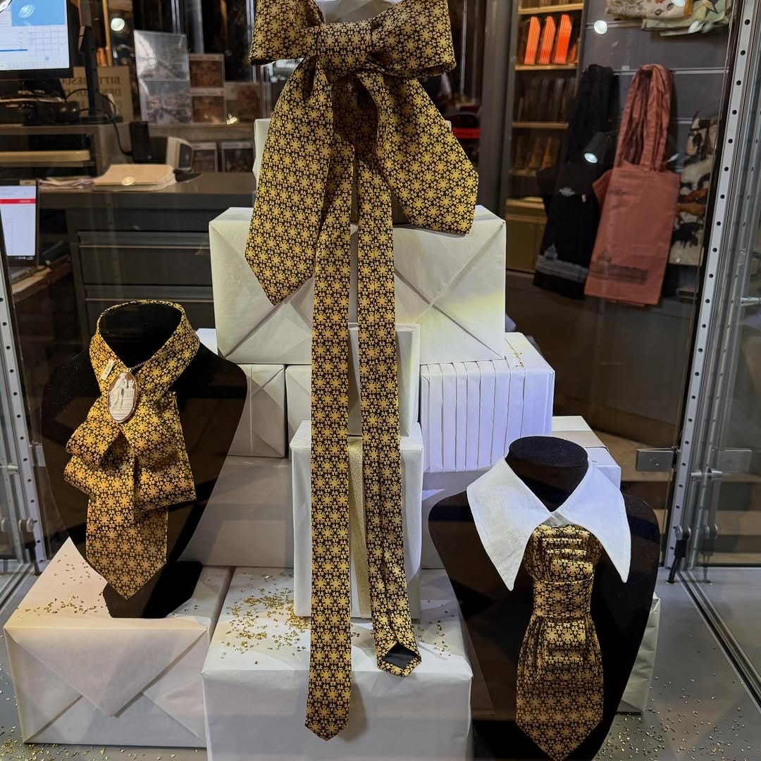 Post 4 by Poshbag Boutique on Instagram (carousel)
