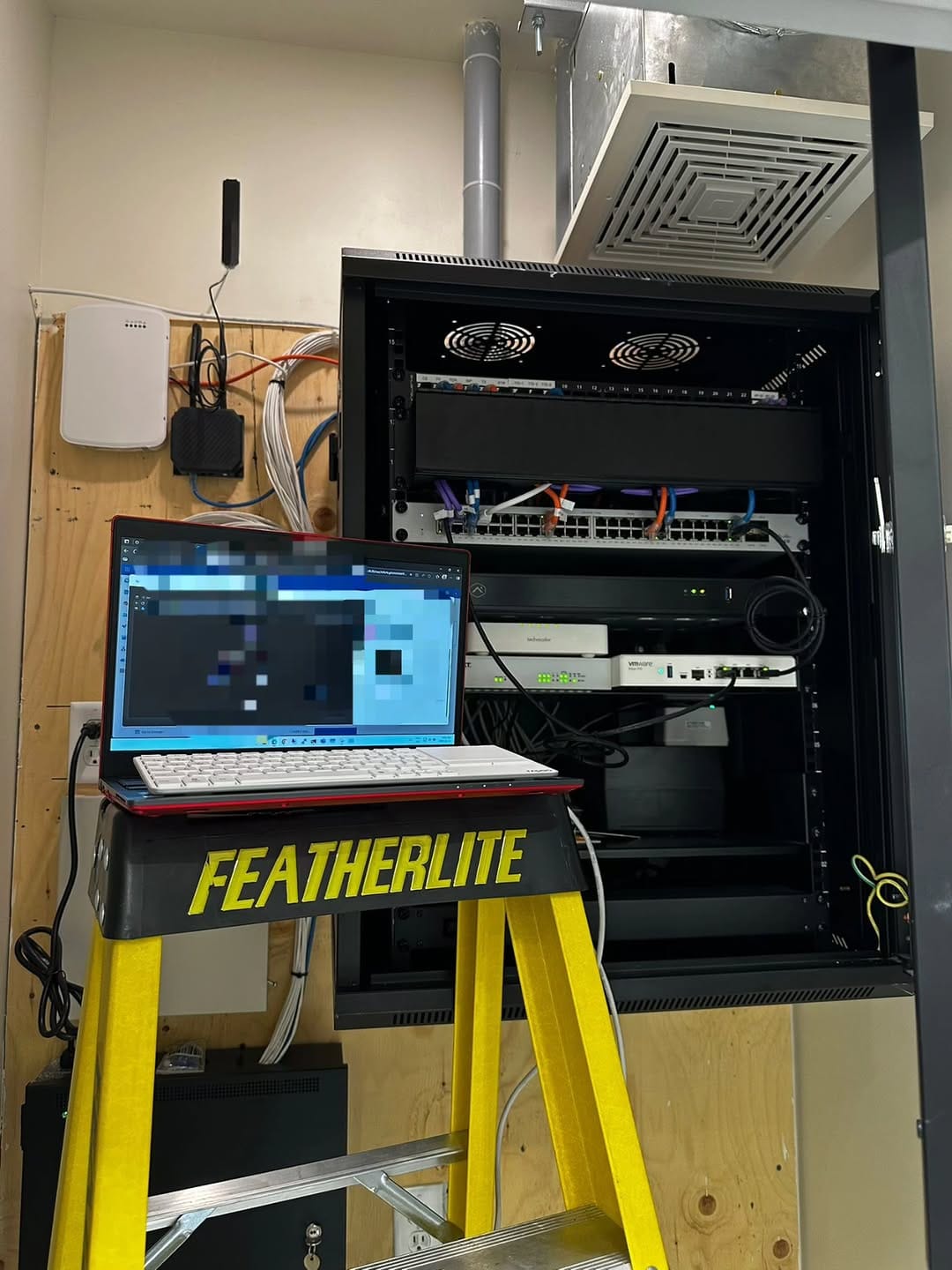 Post 7 by Service informatique Montreal on Instagram (image)
