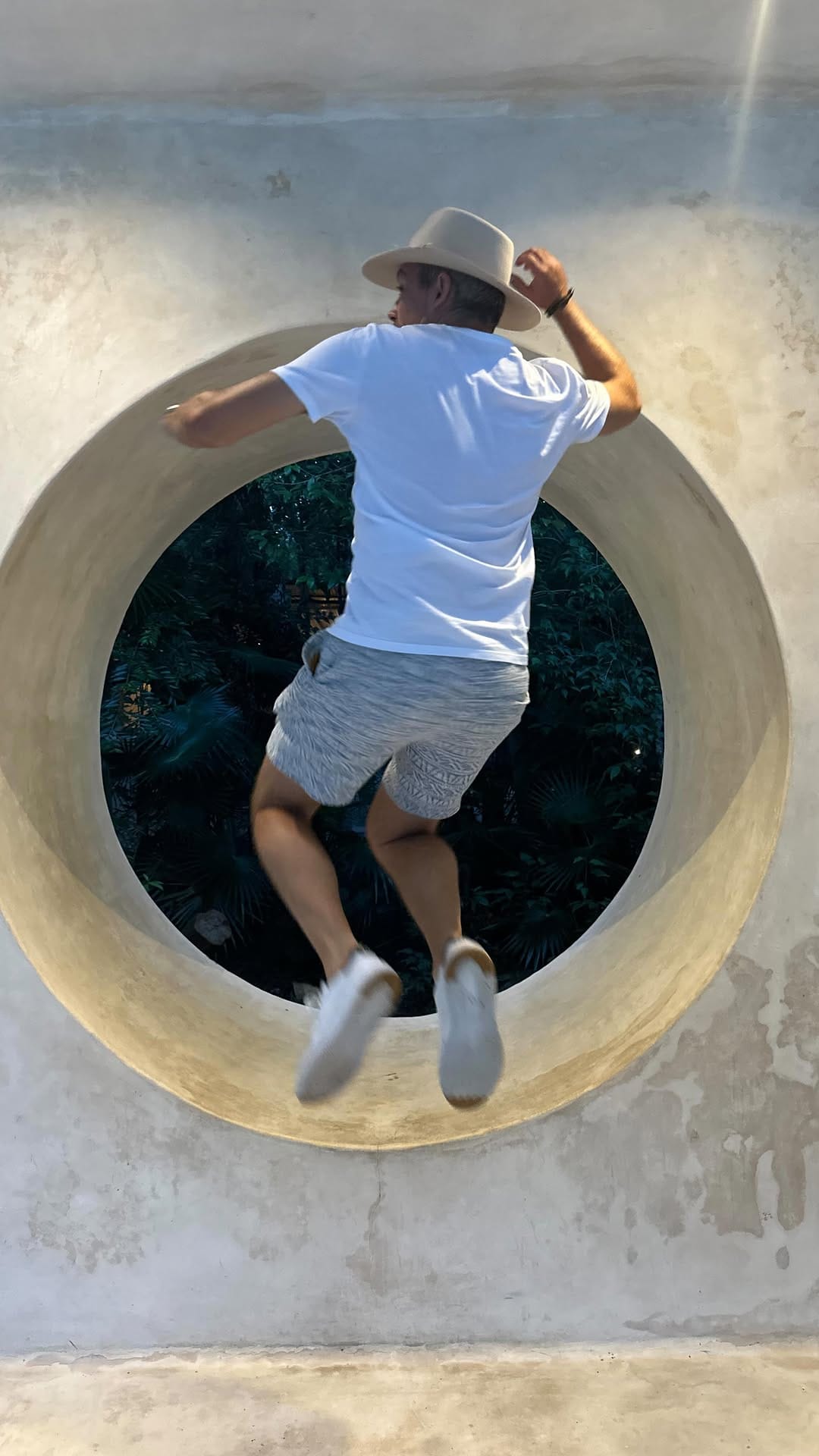 Post 7 by Jason Baxter on Instagram (video)