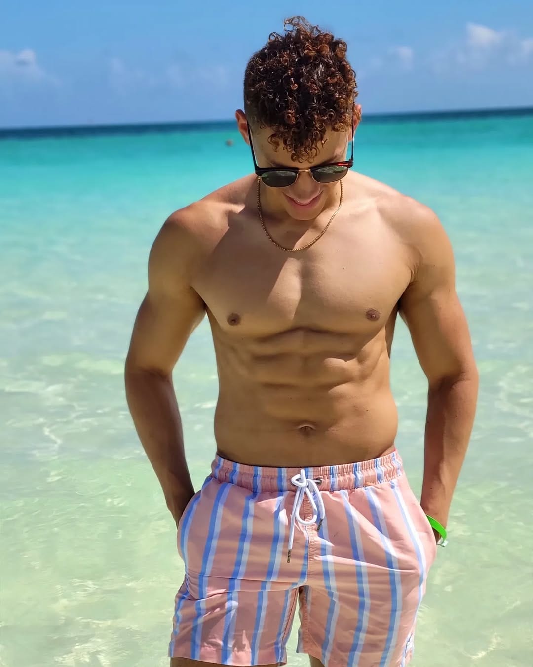 Post 10 by Fredy Ventura on Instagram (image)
