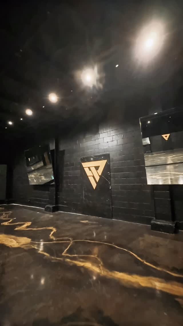 Post 9 by The Realm on Instagram (video)