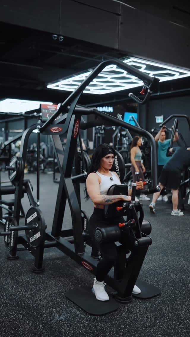 Post 4 by The Realm on Instagram (video)