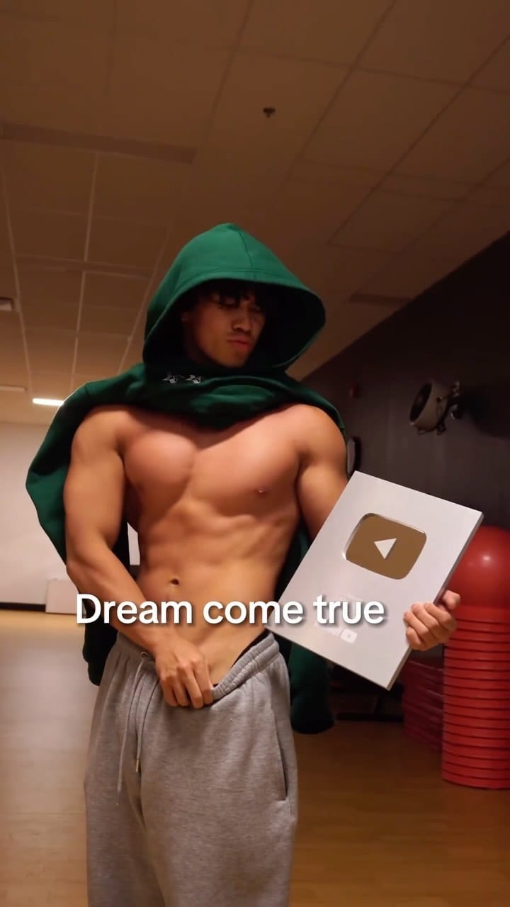 Post 10 by ℱ𝓇𝒶𝓃𝒸𝑒 on Instagram (video)