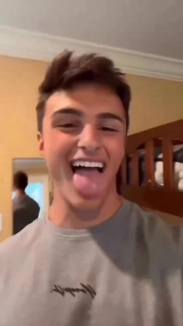 Post 2 by ℱ𝓇𝒶𝓃𝒸𝑒 on Instagram (video)