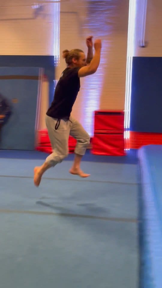 Post 9 by Paragym on Instagram (video)